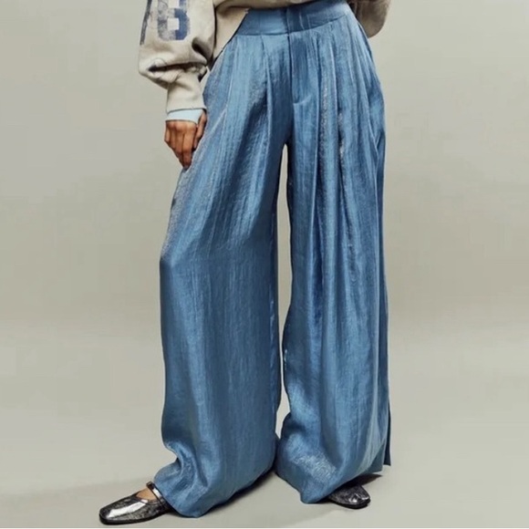 Free People Pants - Free People Arlo Pleated Trousers. Size 6. Blue grey Denim. Shimmery. NWOT